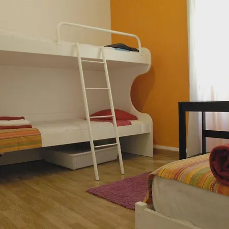 Hostel Refuge